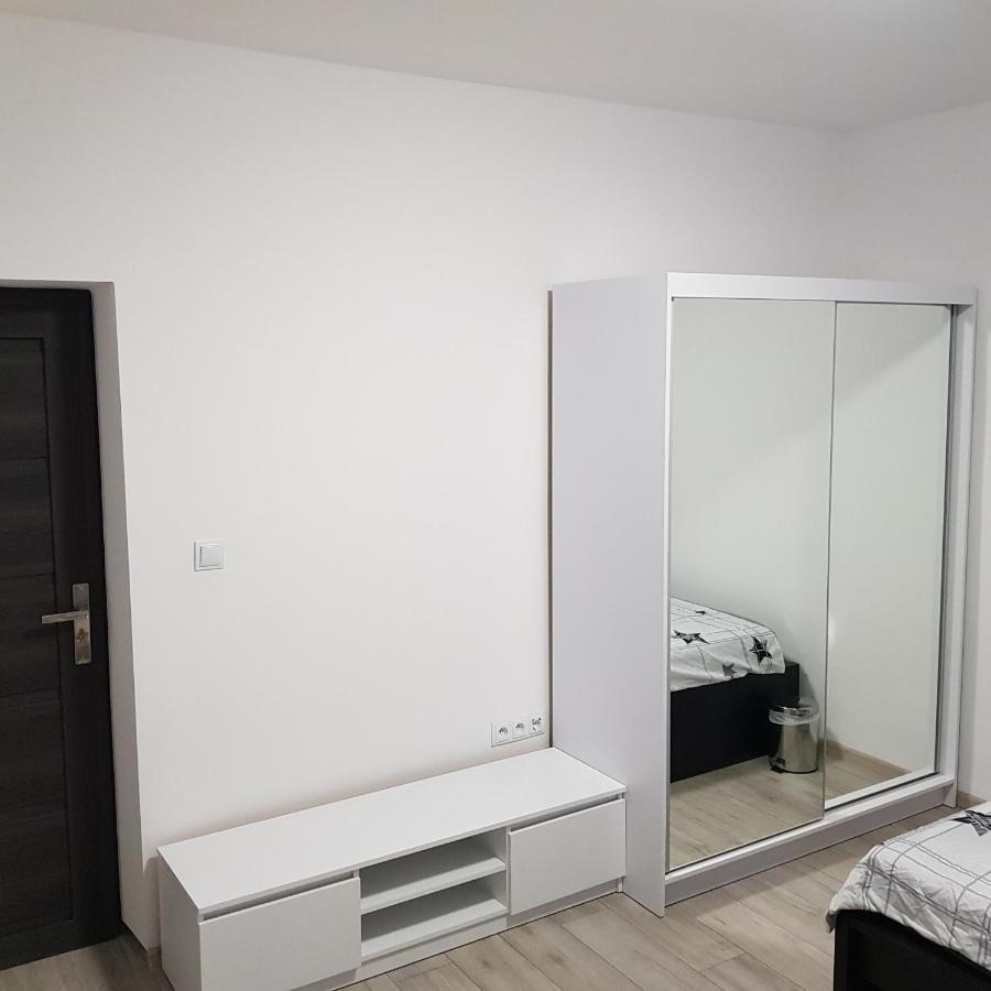 Mirrorroom Pl Downtown Warszawa Eksteriør billede